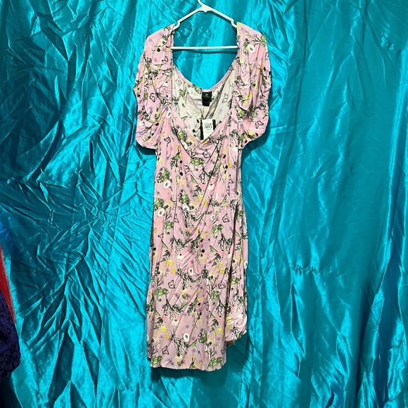 Her Universe Tangled Pascal Floral Sweetheart Dress - Picture 5 of 9